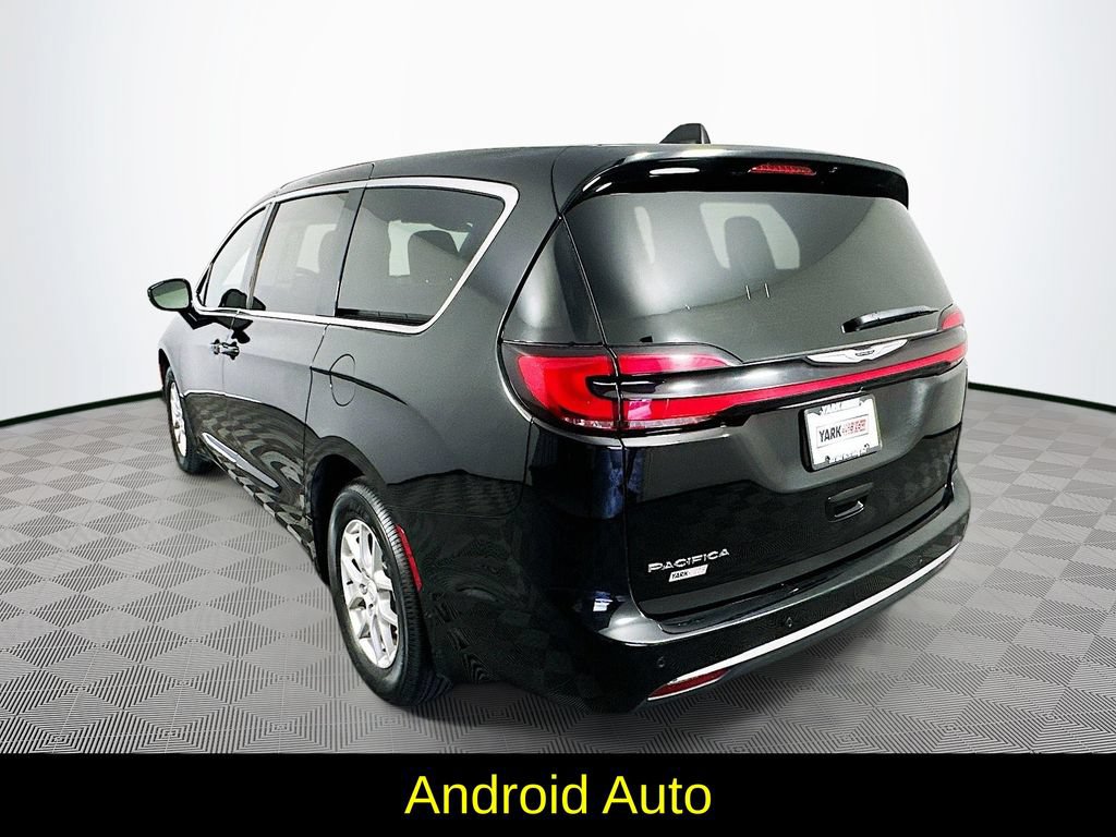 Used 2025 Chrysler Pacifica Select FWD image 7