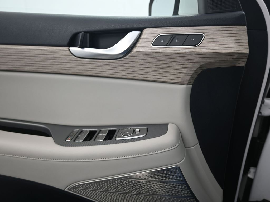 Used 2021 Hyundai Palisade Limited image 14