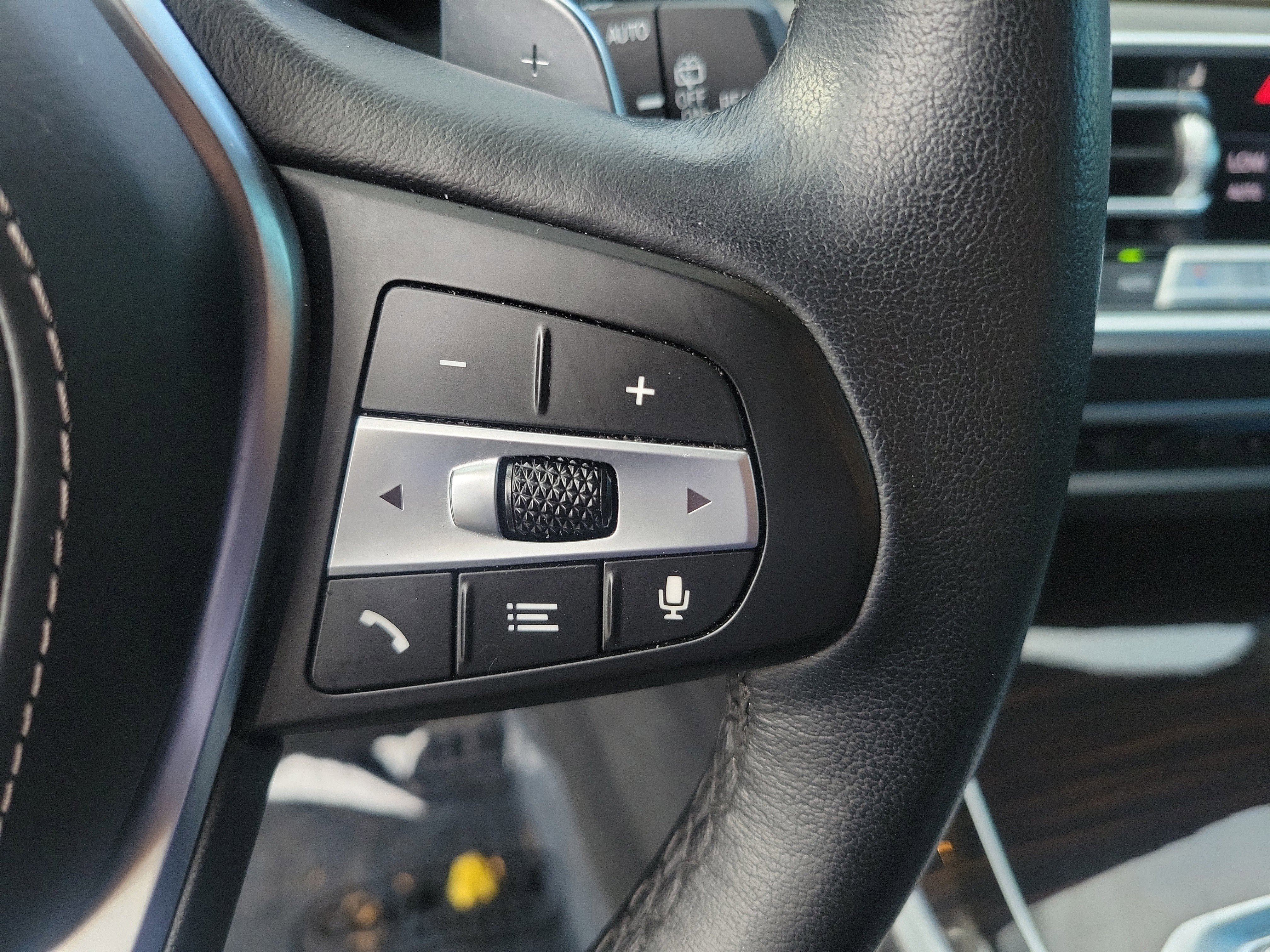 Used 2023 BMW X5 xDrive40i image 32