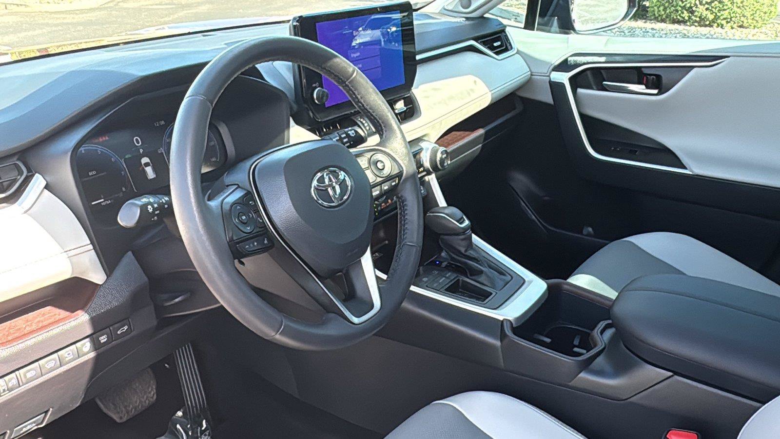Used 2025 Toyota RAV4 Limited w/ Advanced Technology Package FWD image 25