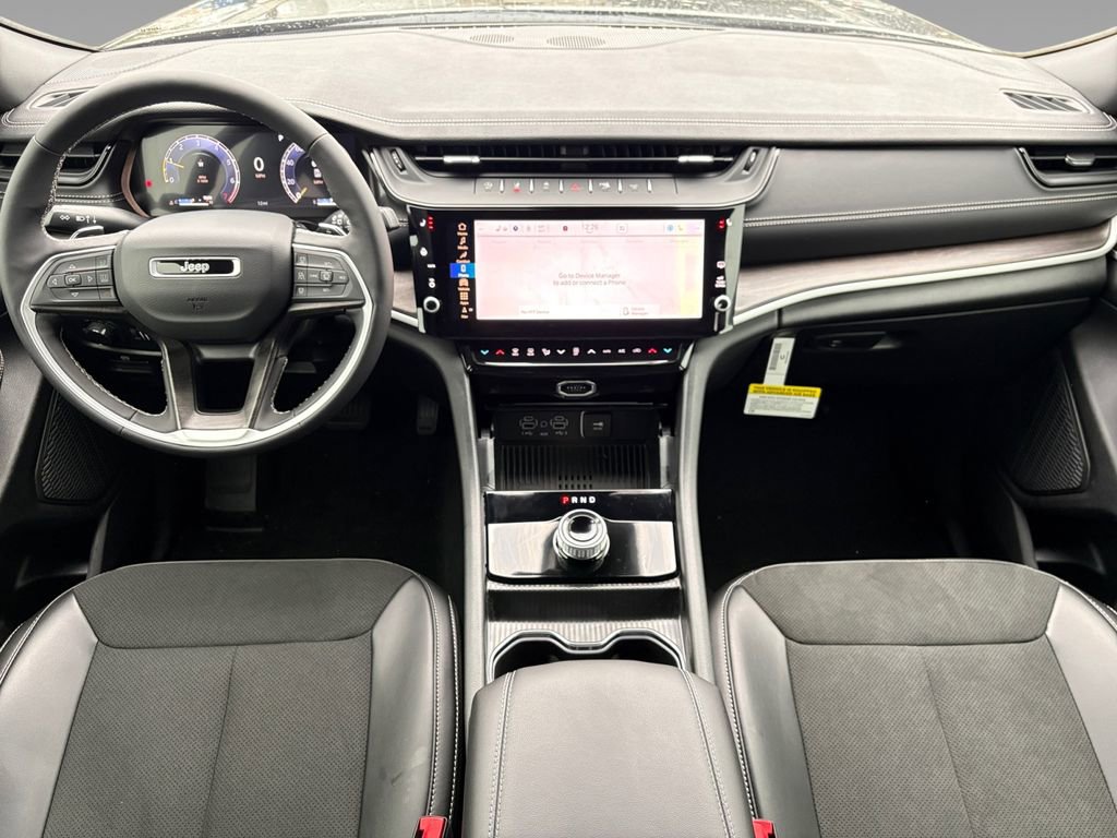 New 2026 Jeep Grand Cherokee Altitude RWD image 2