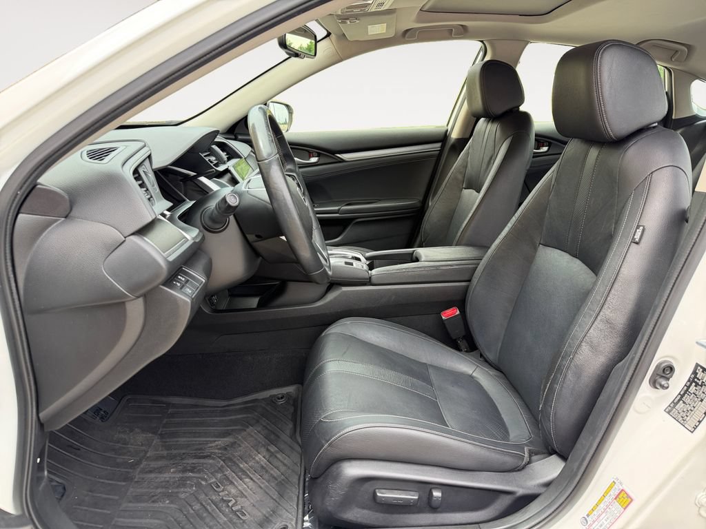 Used 2018 Honda Civic Touring image 14