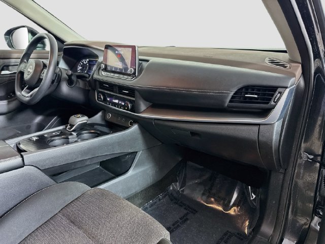 Used 2023 Nissan Rogue SV FWD image 29