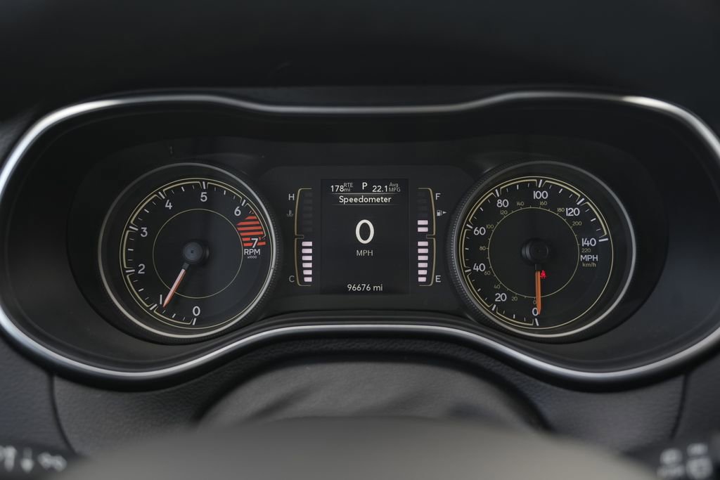 Used 2021 Jeep Cherokee Latitude Plus image 39