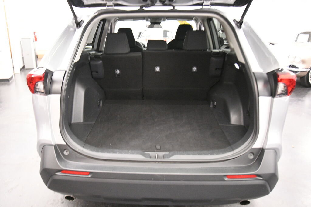 Certified 2024 Toyota RAV4 LE image 21