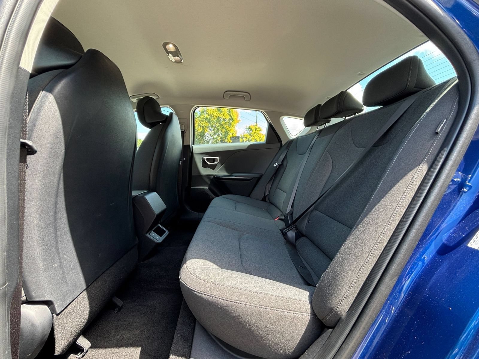 Used 2025 Kia K4 FWD image 23