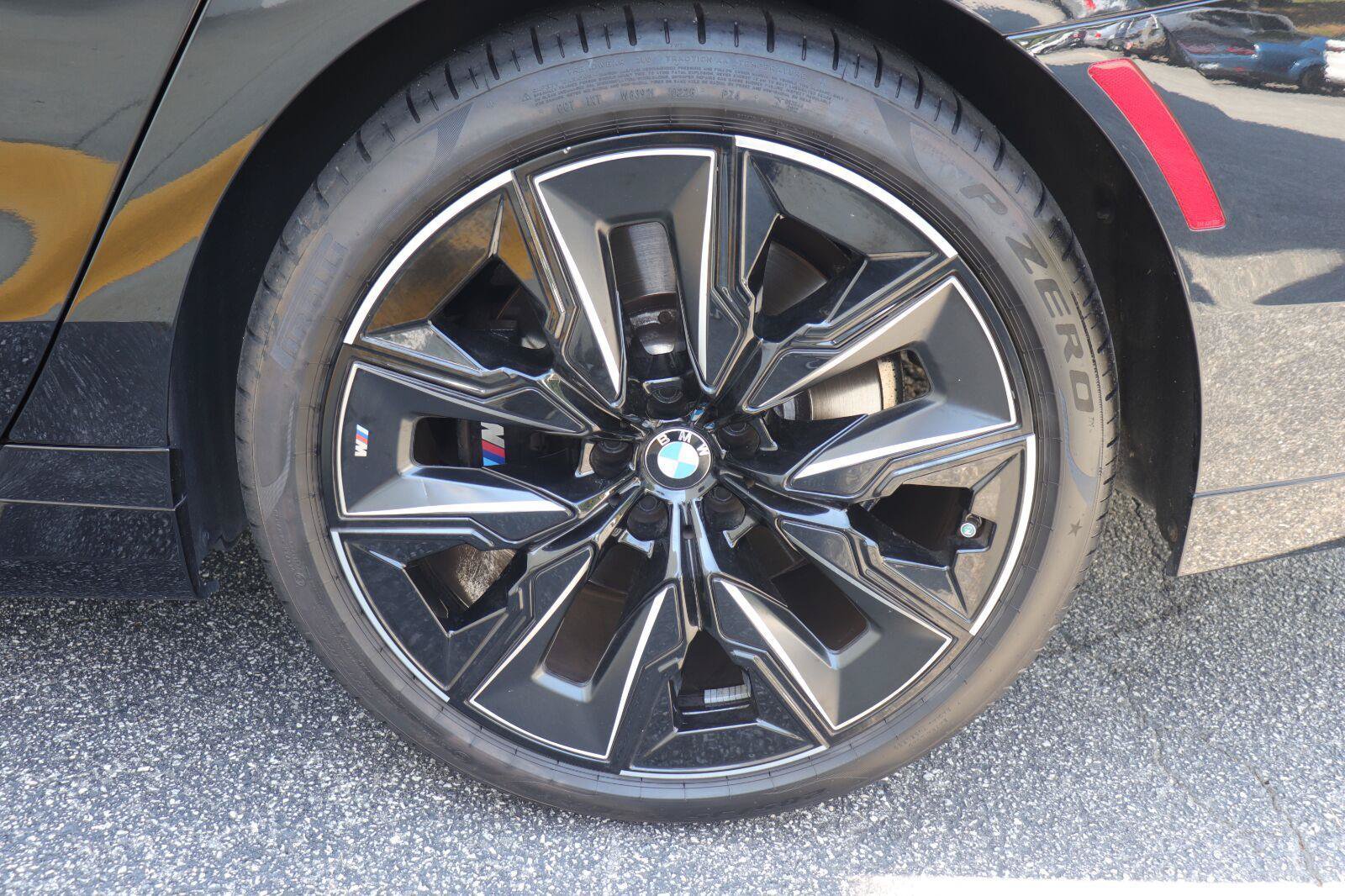 Used 2023 BMW 740i RWD image 39