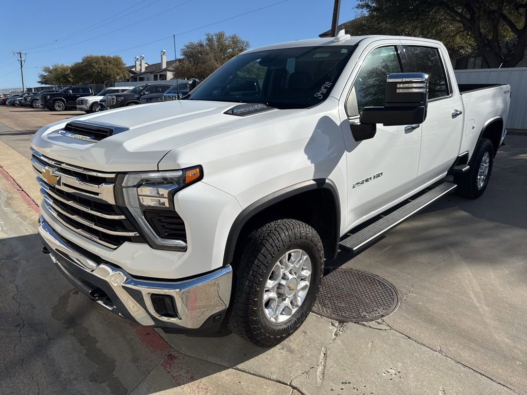 Used 2024 Chevrolet Silverado 2500 LTZ image 1