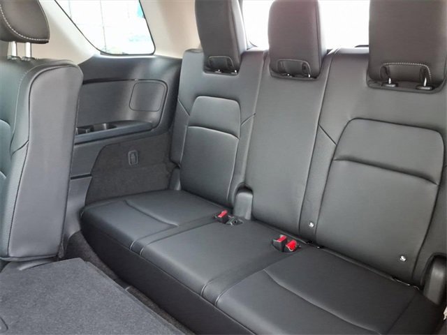 New 2025 Nissan Pathfinder SL image 10