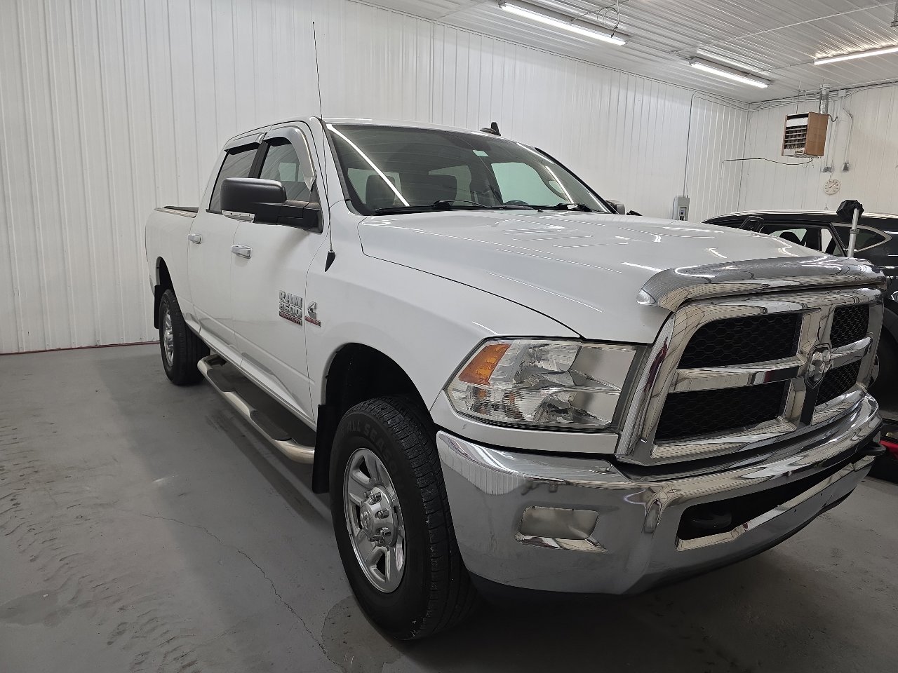 Used 2015 RAM 2500 SLT w/ Luxury Group image 15