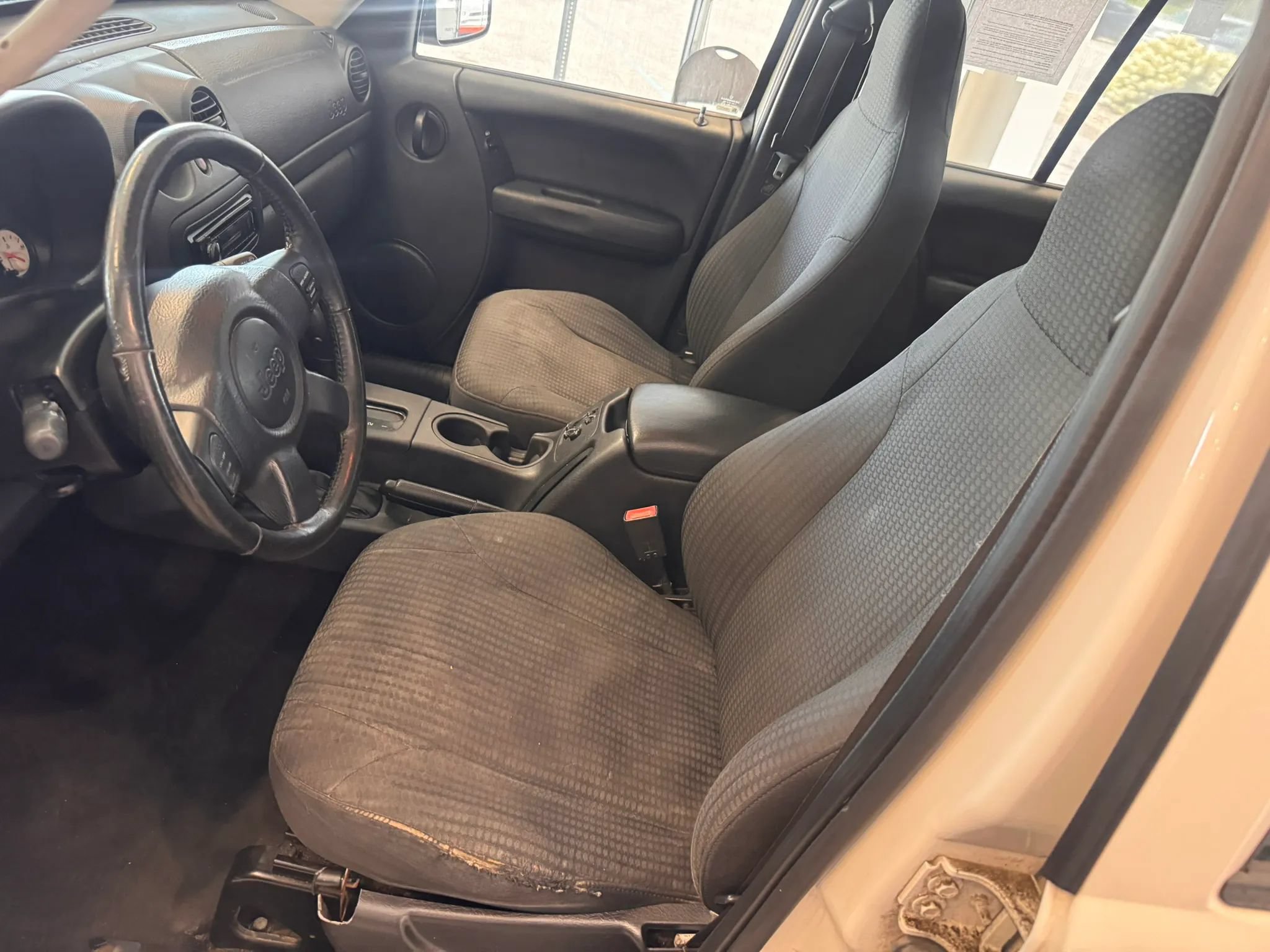 Used 2003 Jeep Liberty Sport AWD/4WD image 33