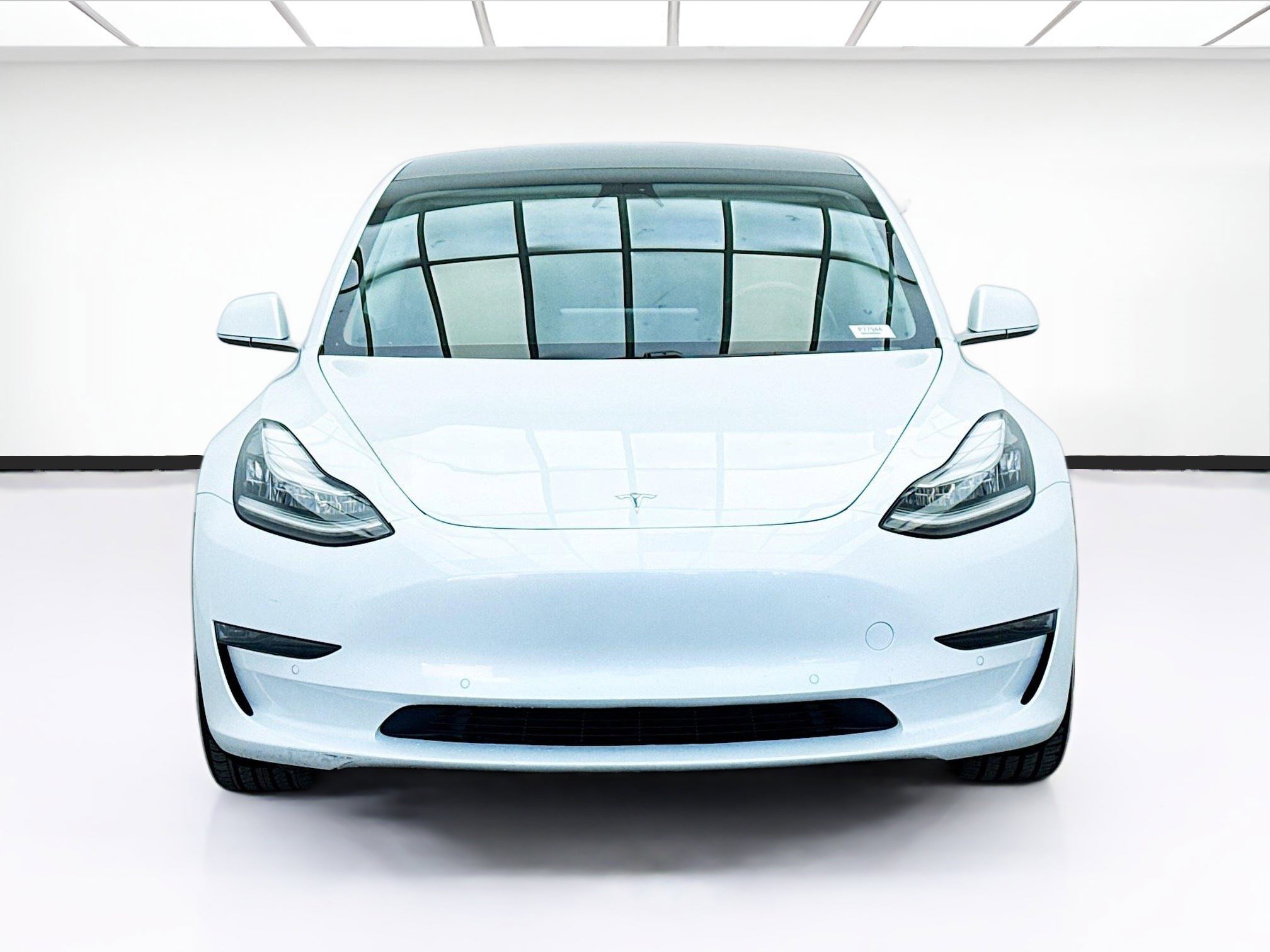 Used 2020 Tesla Model 3 Standard Range Plus image 2