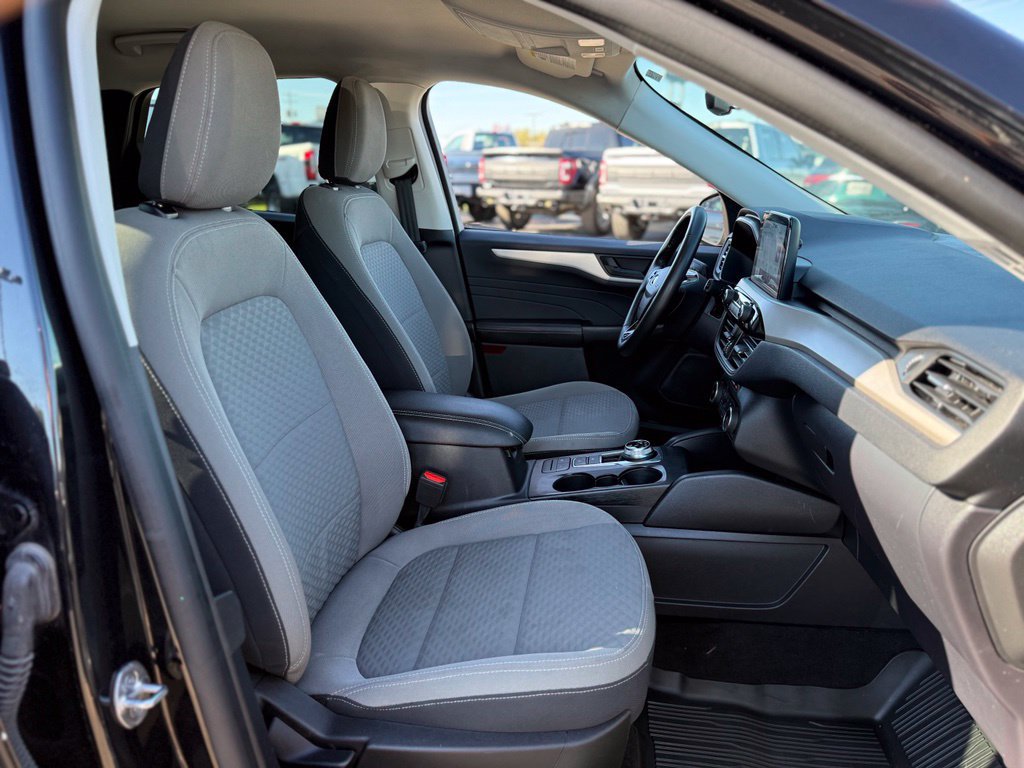 Used 2022 Ford Escape SE w/ Cold Weather Package AWD/4WD image 13