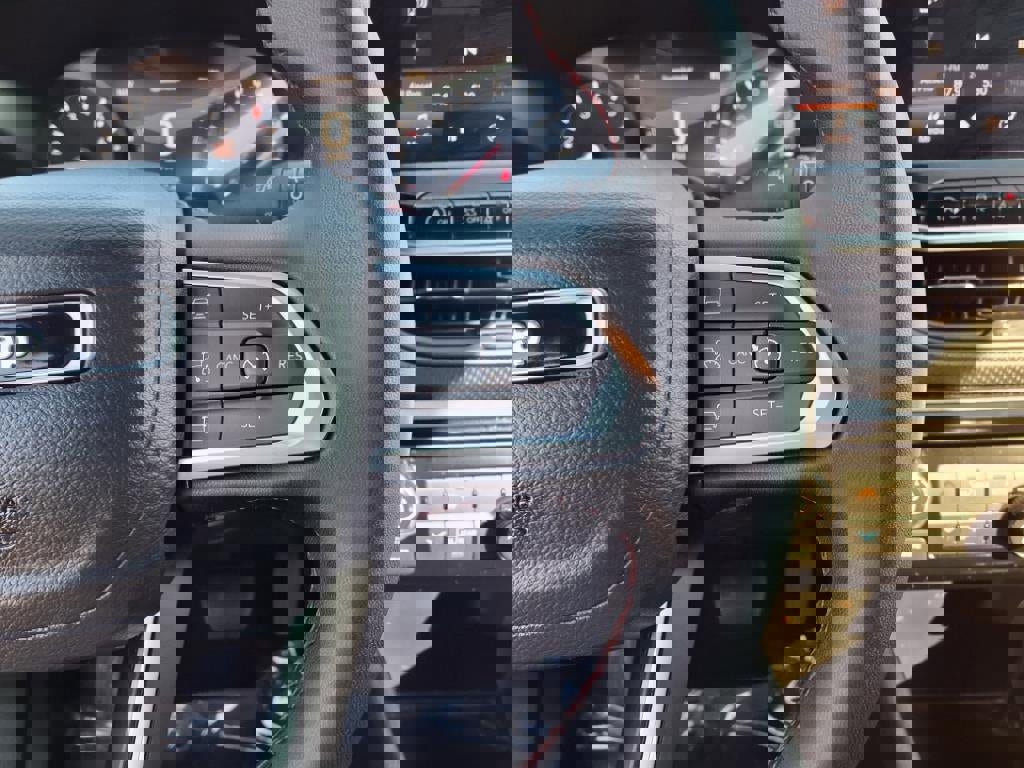 Used 2024 Jeep Compass Trailhawk image 13