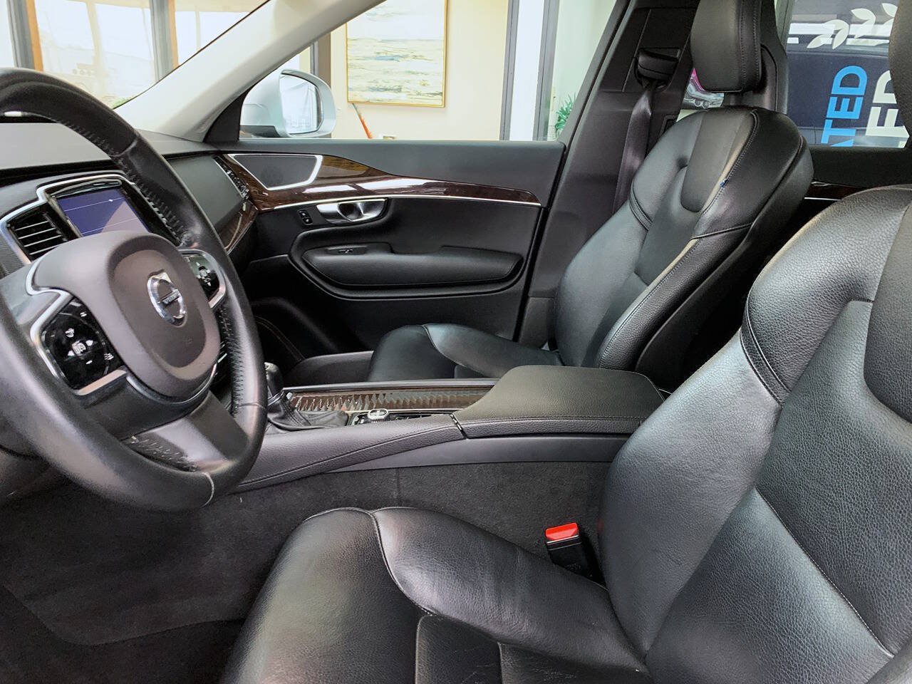 Used 2016 Volvo XC90 T6 Momentum w/ Momentum Plus Package AWD/4WD image 11