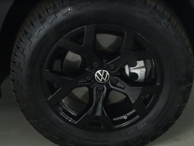 Used 2025 Volkswagen Atlas Peak Edition SE AWD/4WD image 10