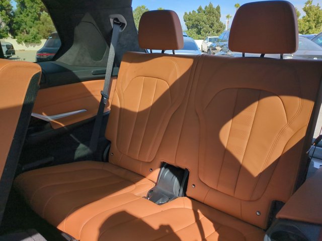 Used 2021 BMW X7 M50i w/ Executive Package AWD/4WD image 30