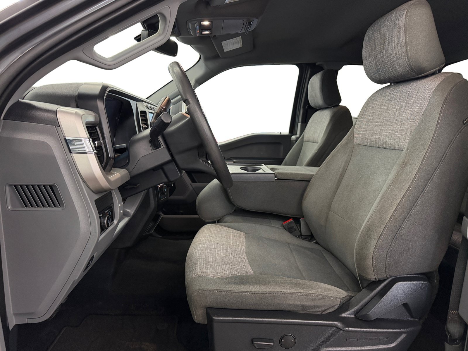 Used 2023 Ford F250 XLT w/ FX4 Off-Road Package AWD/4WD image 9