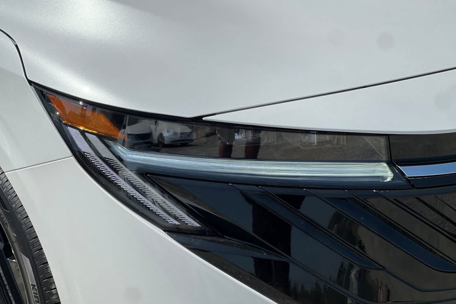 New 2027 Nissan Sentra SR FWD image 29