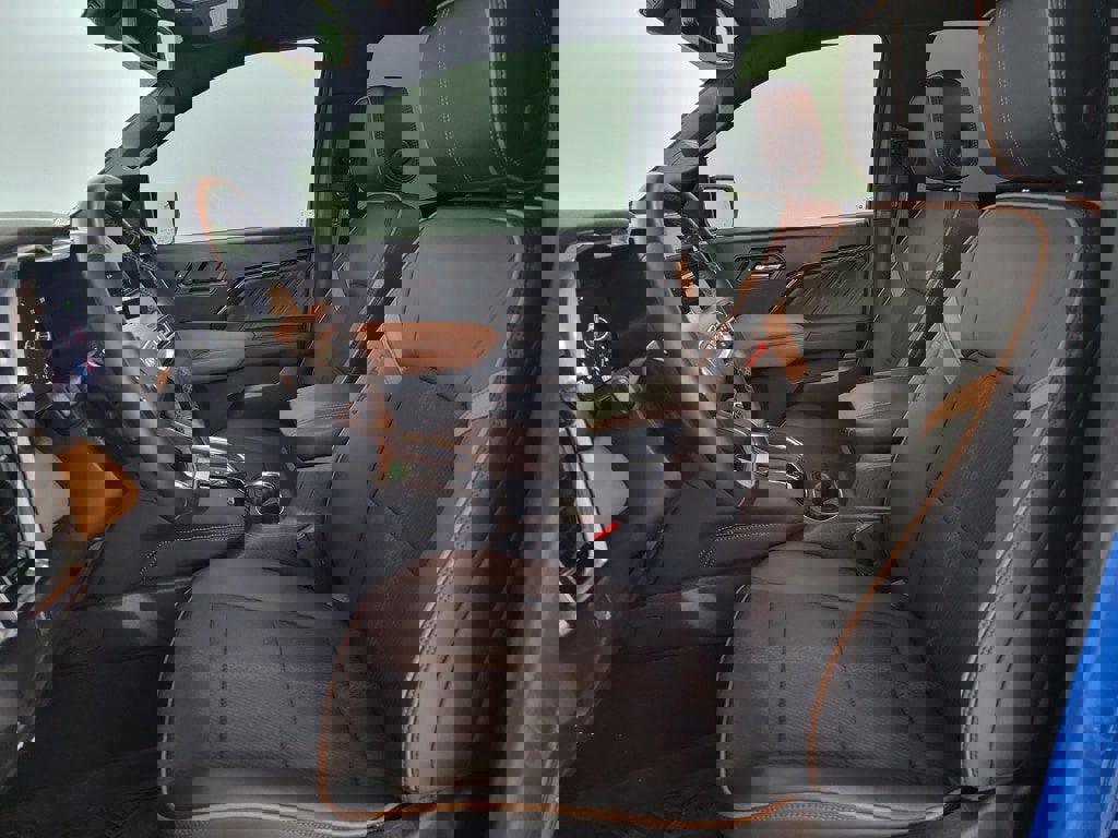 Used 2024 GMC Canyon AT4 w/ Technology Package image 14