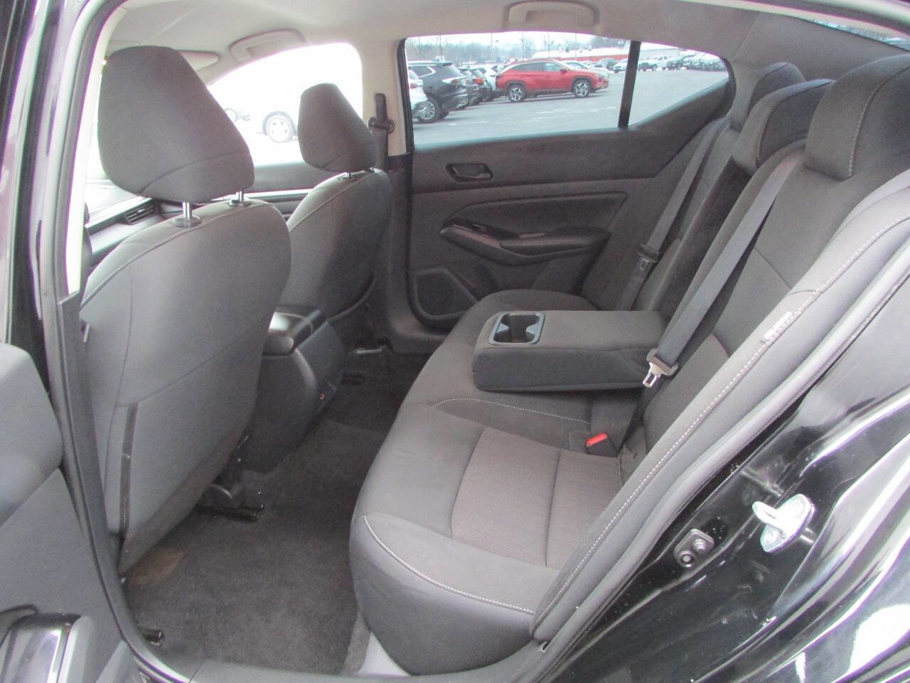 Used 2023 Nissan Altima 2.5 SV AWD/4WD image 3