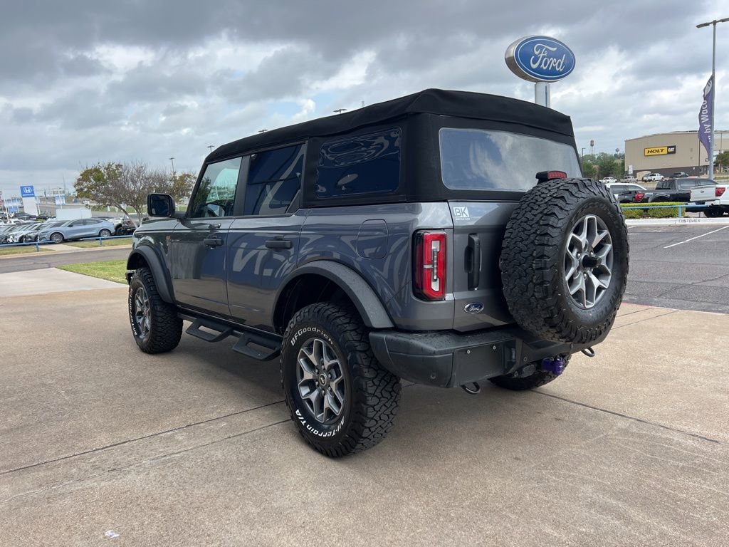 Used 2023 Ford Bronco Badlands image 6