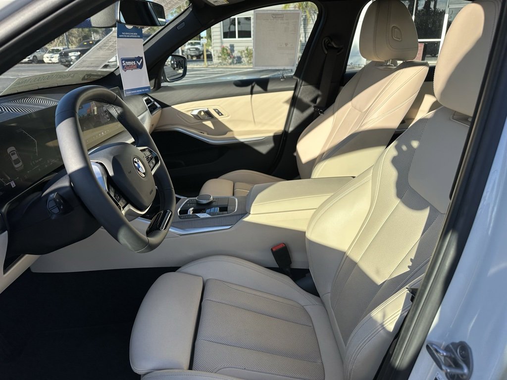 Used 2025 BMW 330i Sedan w/ Premium Package image 11