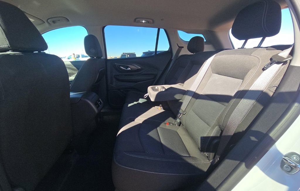 Used 2023 GMC Terrain SLE w/ Driver Convenience Package image 32
