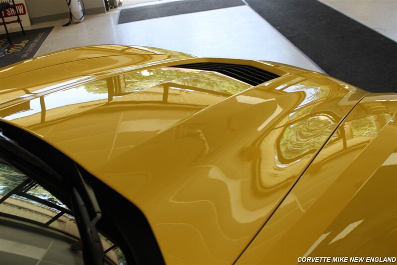 Used 2016 Chevrolet Corvette Stingray Convertible w/ 2LT Preferred Equipment Group RWD image 21