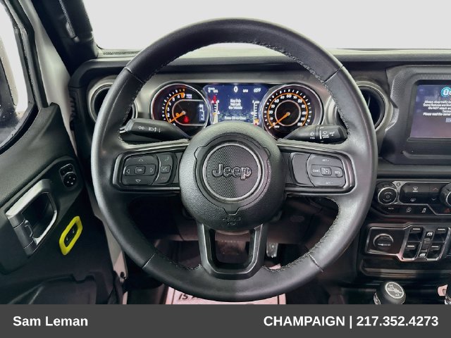 Used 2023 Jeep Gladiator Sport AWD/4WD image 11