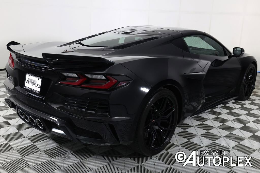 Used 2023 Chevrolet Corvette Z06 RWD image 5