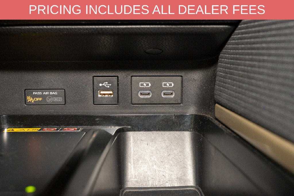 Used 2025 Toyota Camry SE FWD image 14