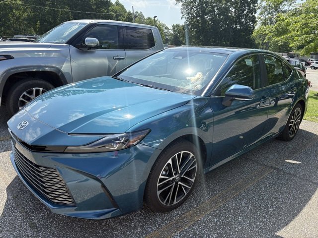 Used 2025 Toyota Camry XLE