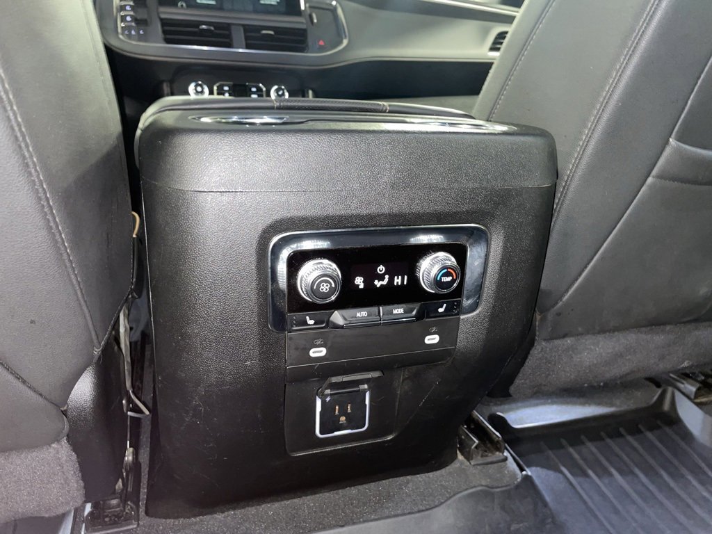 Used 2024 GMC Yukon XL AT4 w/ AT4 Premium Plus Package image 25