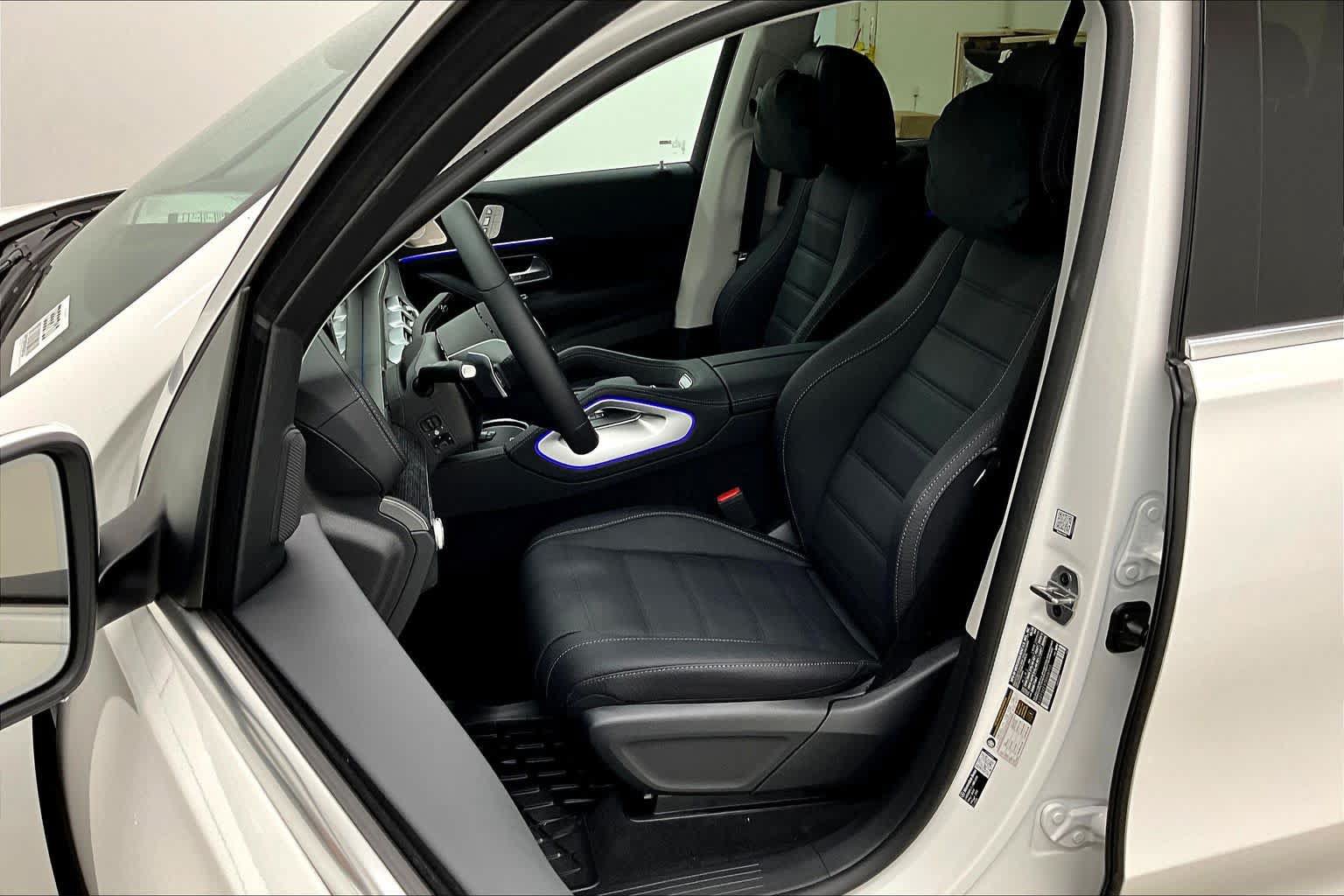 New 2026 Mercedes-Benz GLS 450 4MATIC image 9