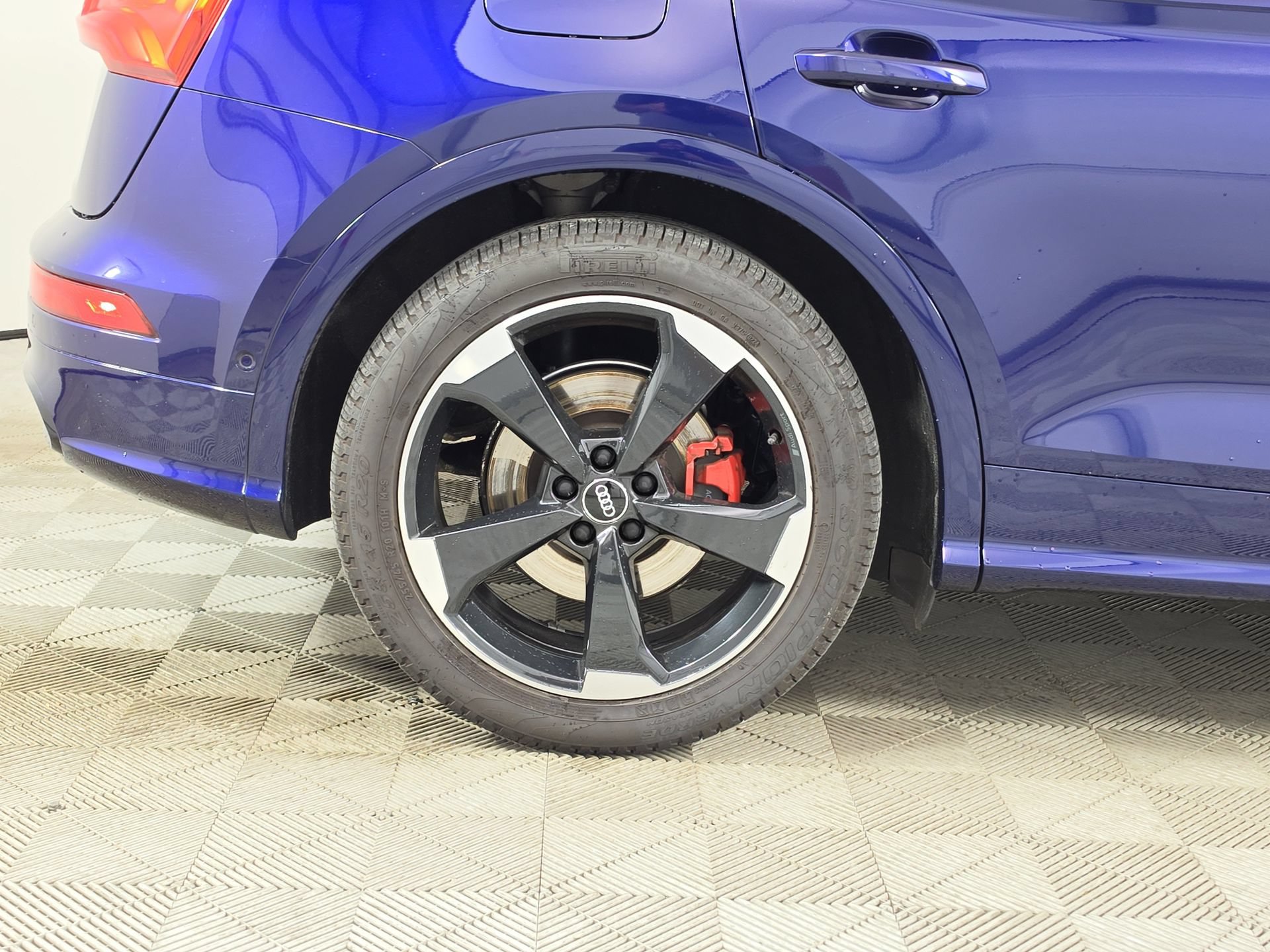Used 2020 Audi SQ5 Prestige AWD/4WD image 9