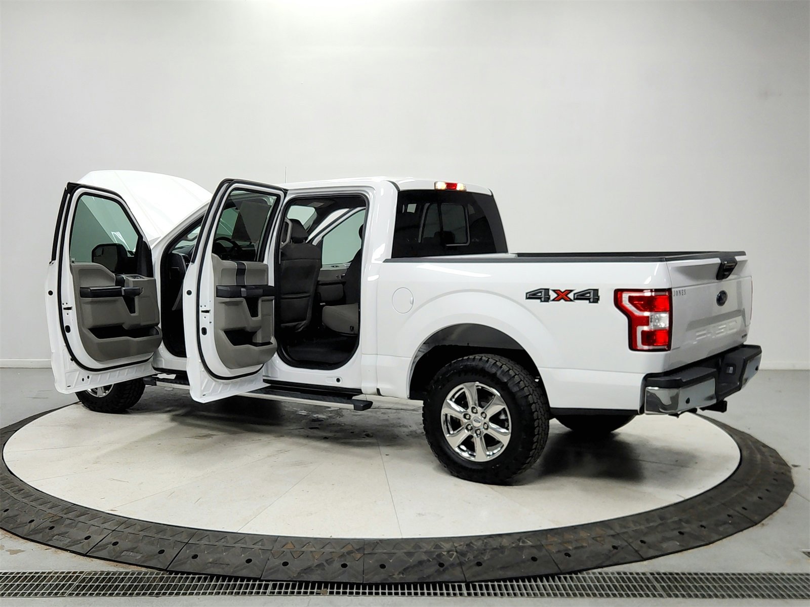 Used 2019 Ford F150 XLT w/ Equipment Group 302A Luxury image 13