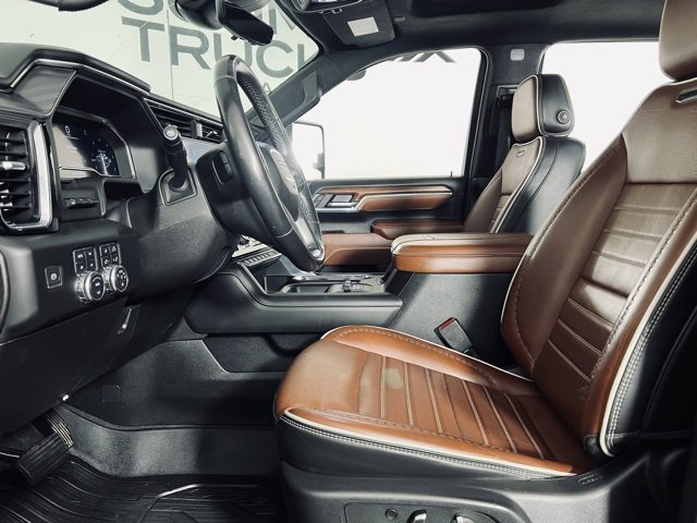 Used 2024 GMC Sierra 3500 Denali Ultimate image 8
