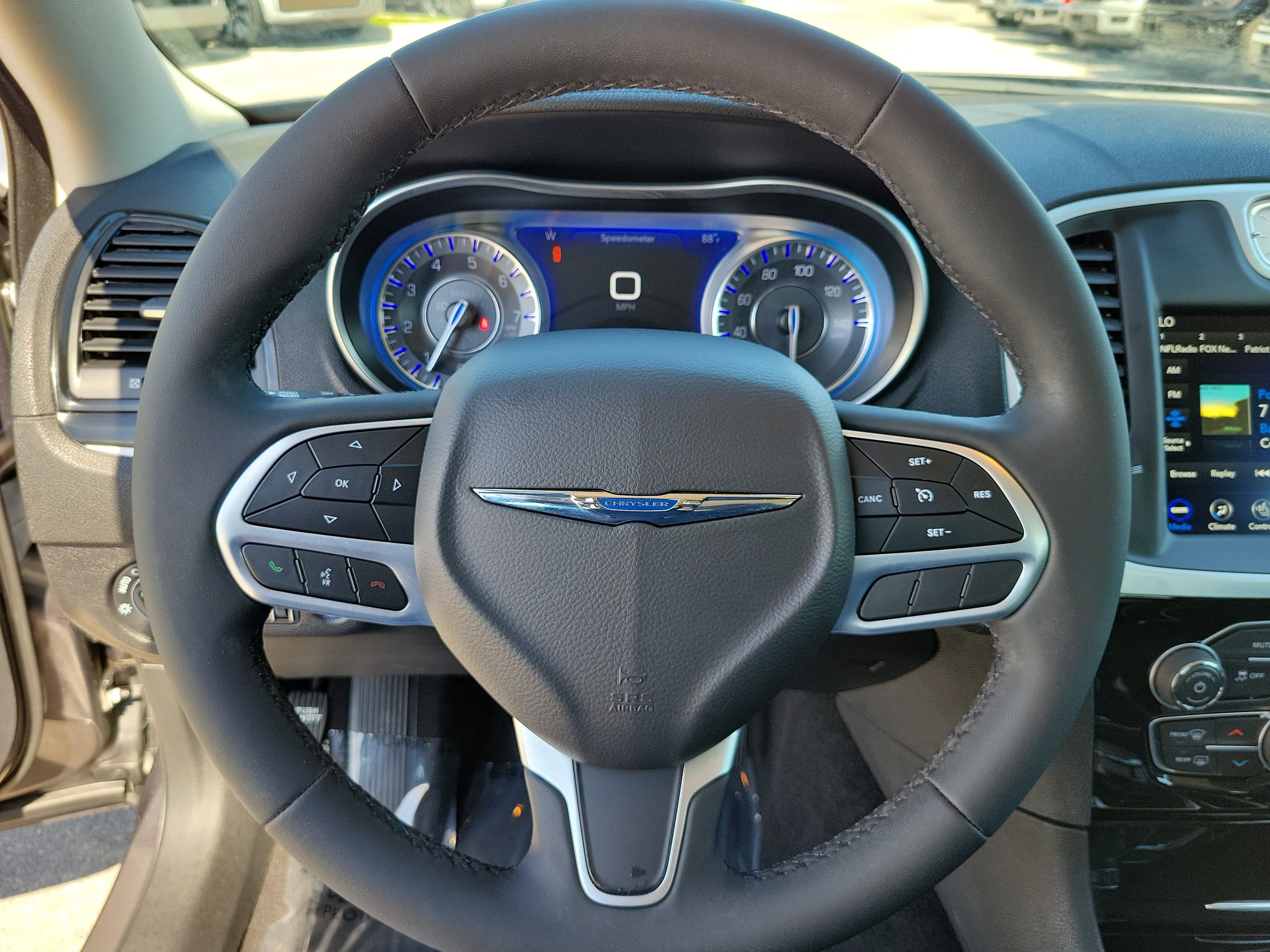Used 2023 Chrysler 300 Touring L RWD image 18