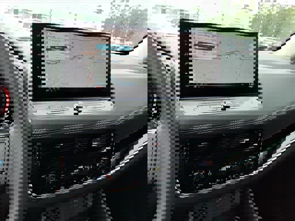 Used 2024 Nissan Rogue SL image 9