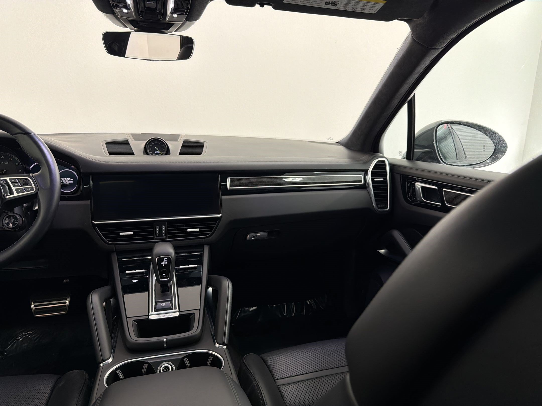 Used 2020 Porsche Cayenne Turbo S AWD/4WD image 33