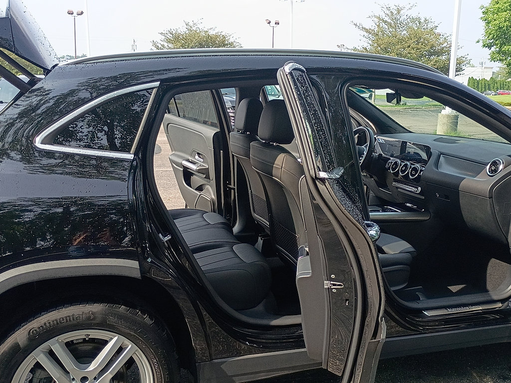Used 2021 Mercedes-Benz GLA 250 4MATIC image 15