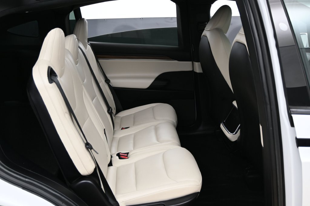 Used 2023 Tesla Model X AWD/4WD image 39