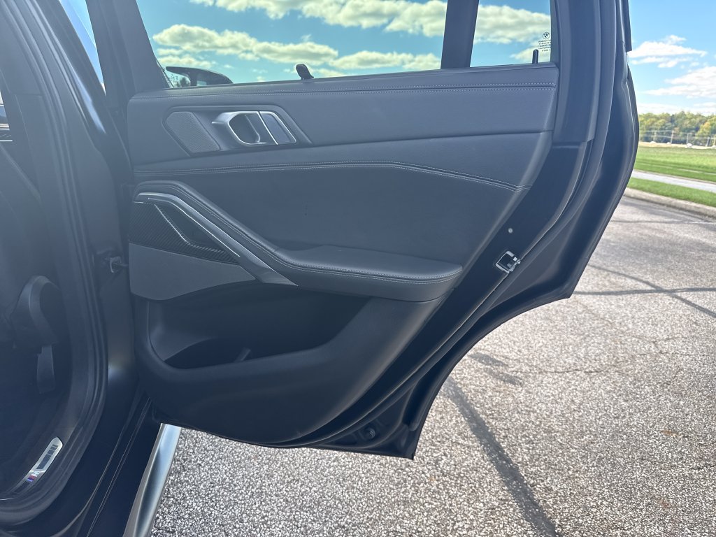 Used 2024 BMW X6 M60i AWD/4WD image 17