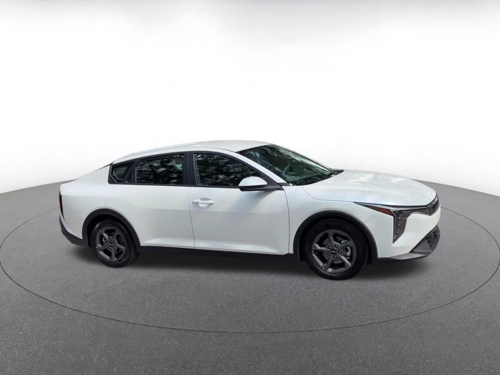 Used 2025 Kia K4 FWD video 2