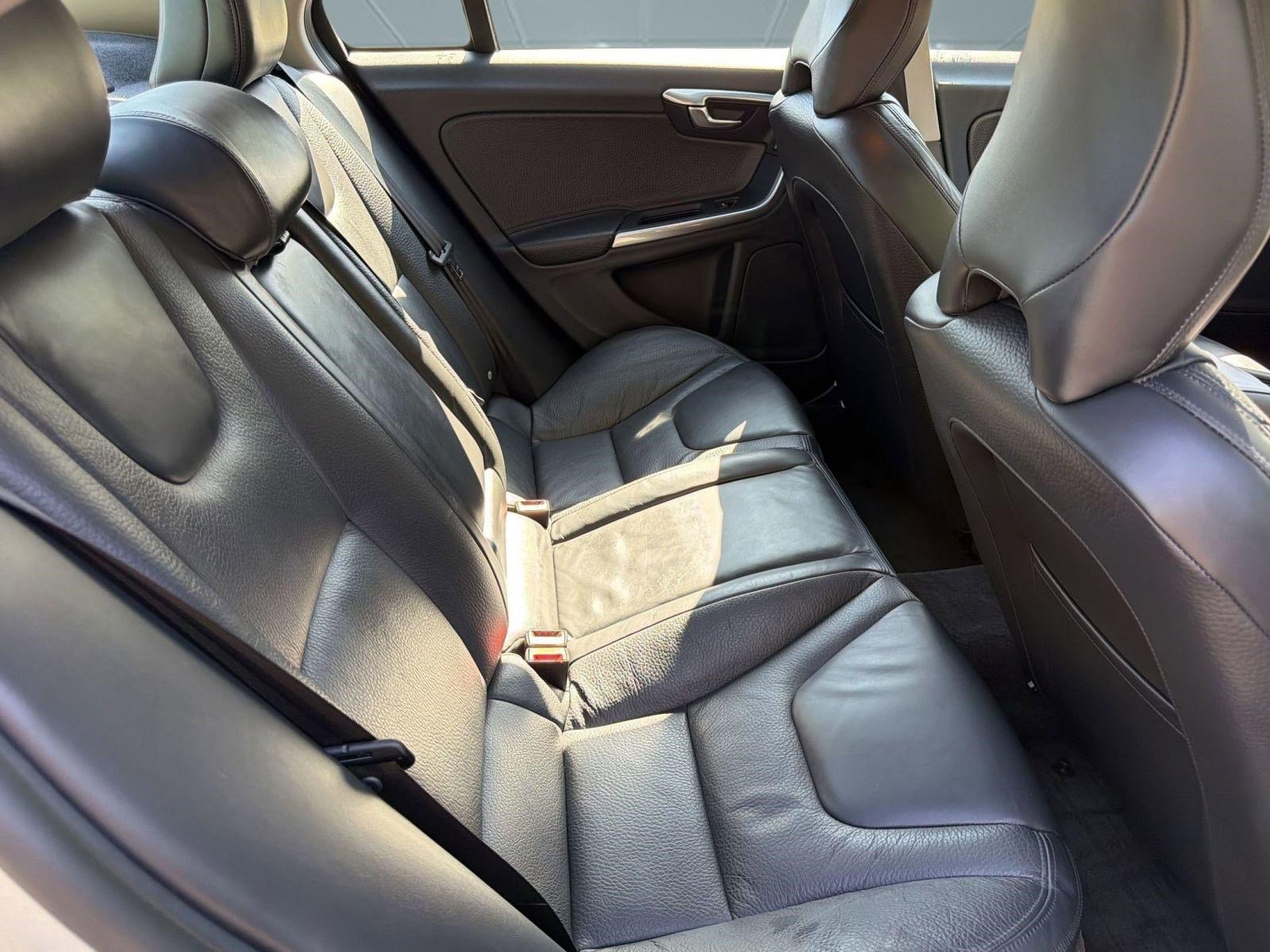 Used 2013 Volvo S60 T5 image 28