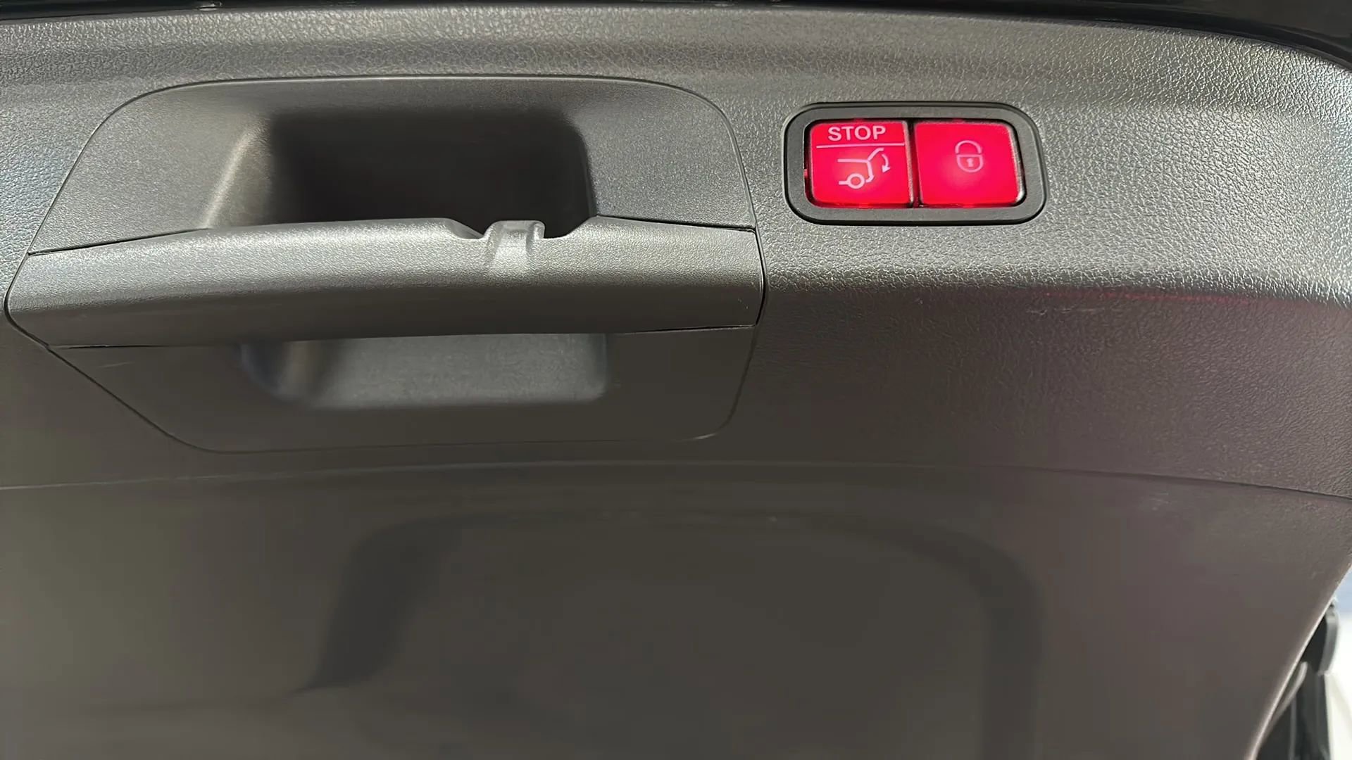 Used 2020 Mercedes-Benz GLE 350 4MATIC image 17