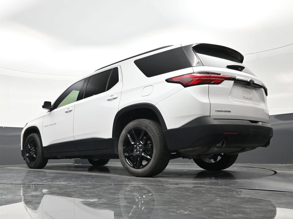 Used 2022 Chevrolet Traverse LT FWD image 22