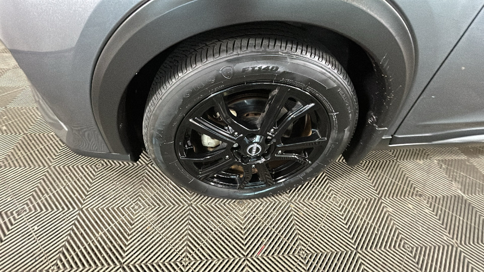 Used 2023 Nissan Kicks SR FWD image 11