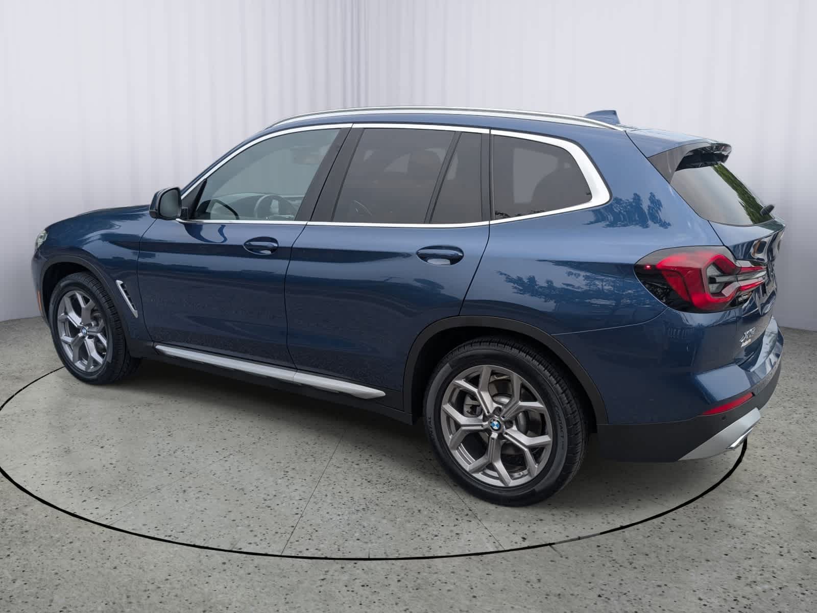 Used 2023 BMW X3 xDrive30i w/ Convenience Package AWD/4WD image 5